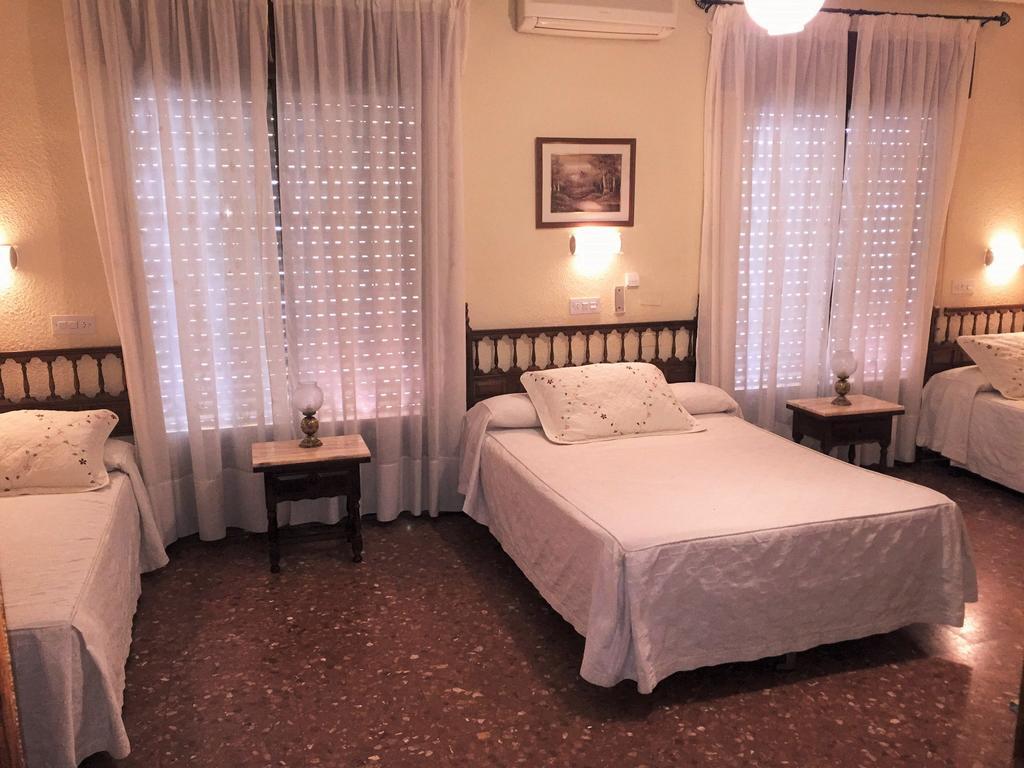 Hostal Victoria Úbeda Pokoj fotografie